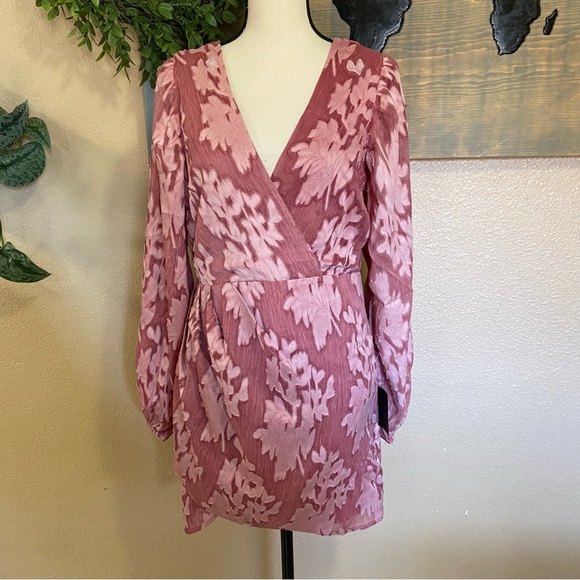 Lulus Meant to Shine Mauve Floral Jacquard Mini Dress - Size M - Picture 3 of 10
